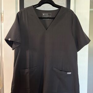 Figs black Casma scrub top